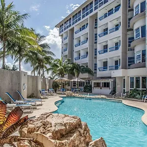 Comfort & Hotel Levittown